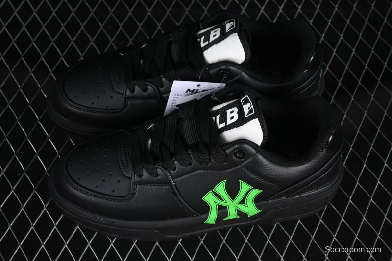 NY Yankees Black & Neon Green Sneakers - Classic Streetwear Style