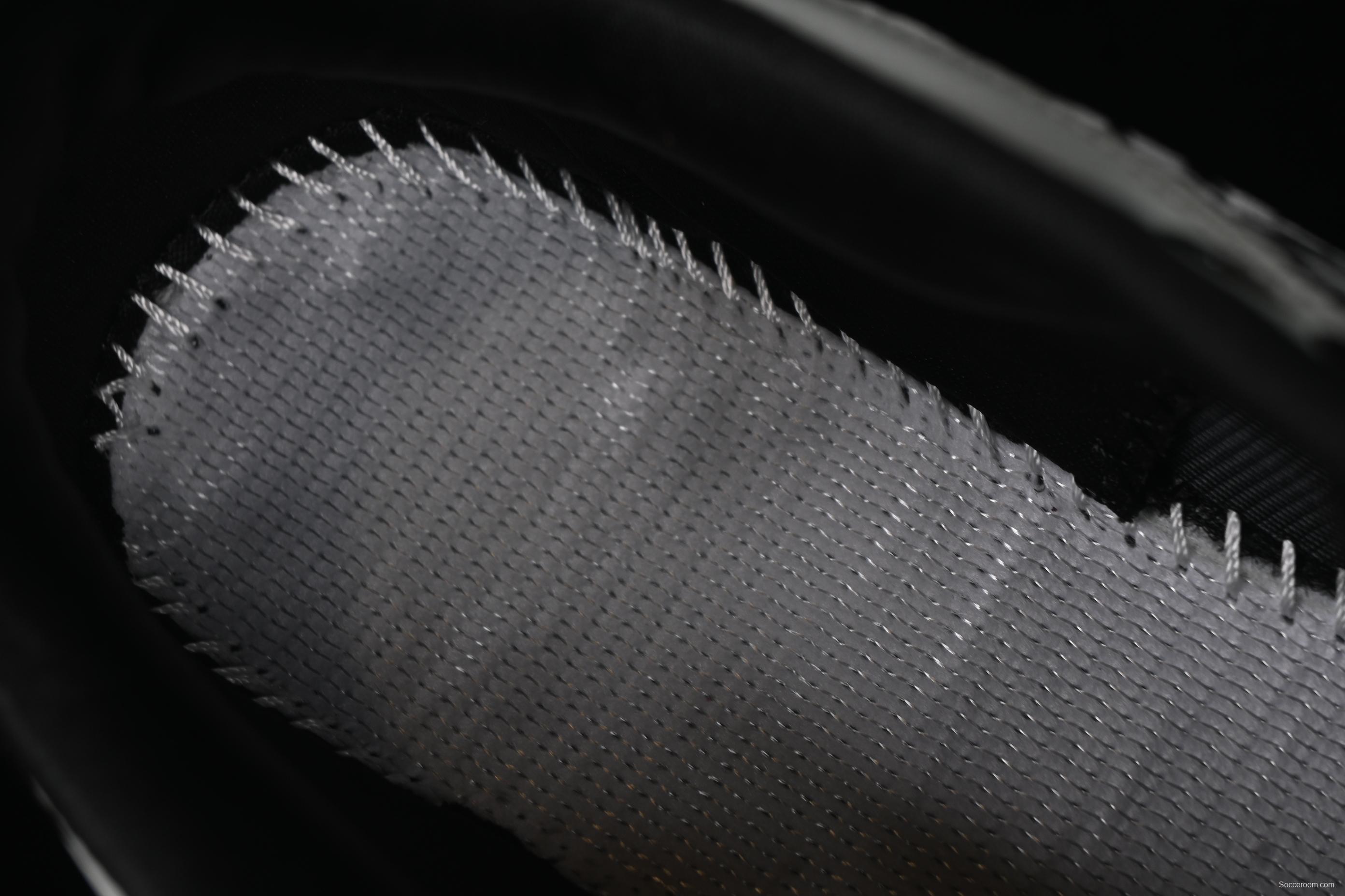 Stone Island Grime Panelled Low-Top Lifestyle Sneakers in Dark Brown - MO78FWS0303