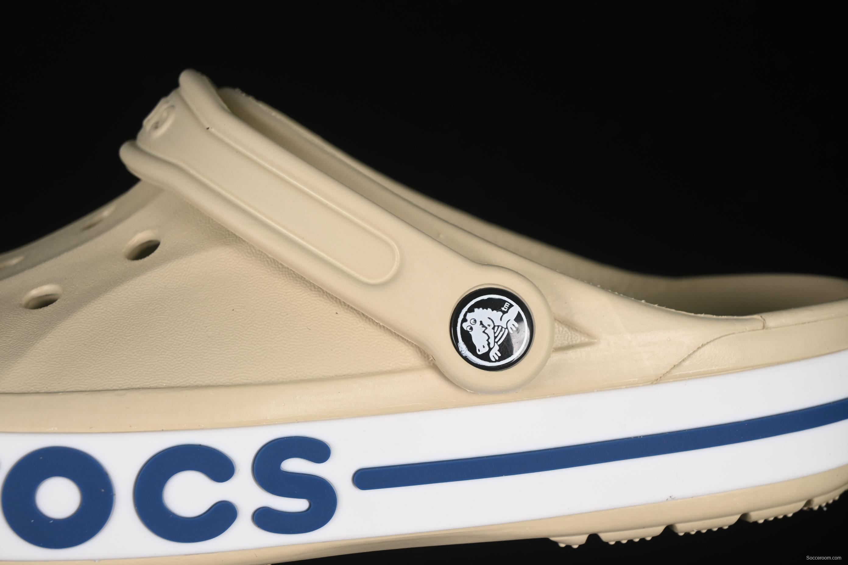 Crocs Classic Platform Clog Sandals with Ventilation Holes - B.D4