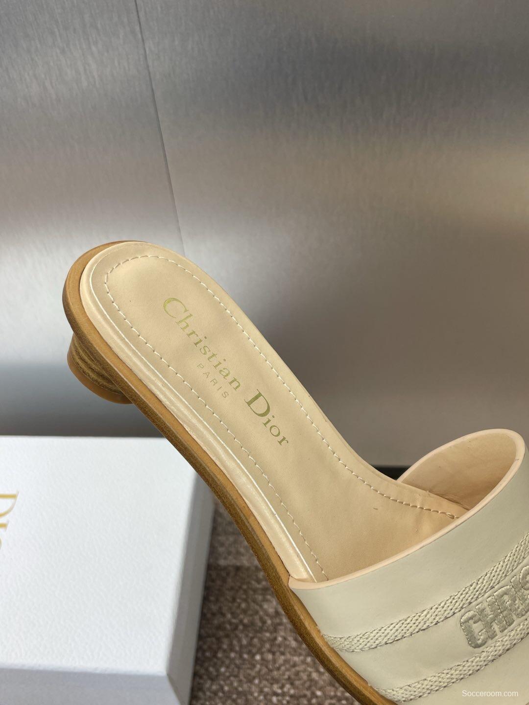 2025 Women Dior Beige Leather Slippers Embroidered KFY00300