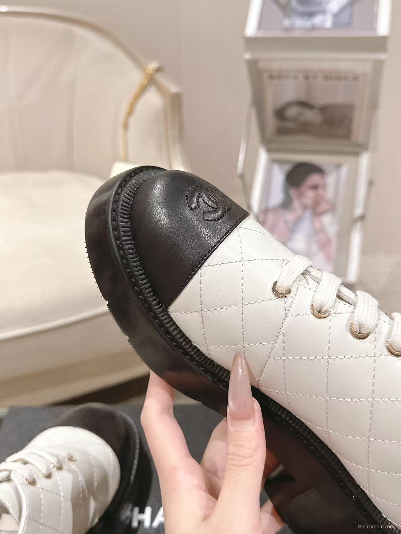 2025 Women Chanel White Black Leather Sneakers