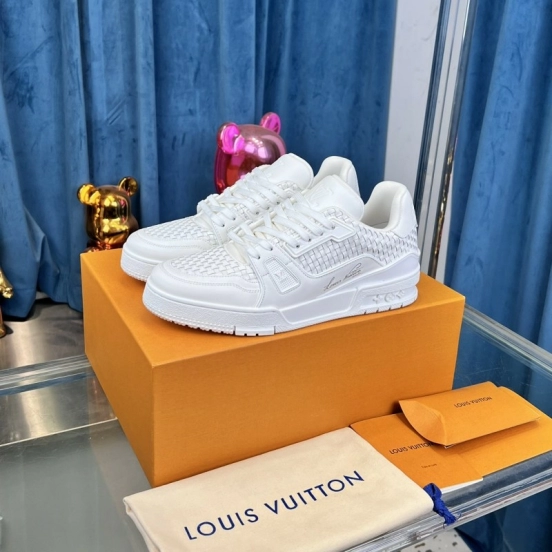 2025 Men Louis Vuitton White Leather Trainer