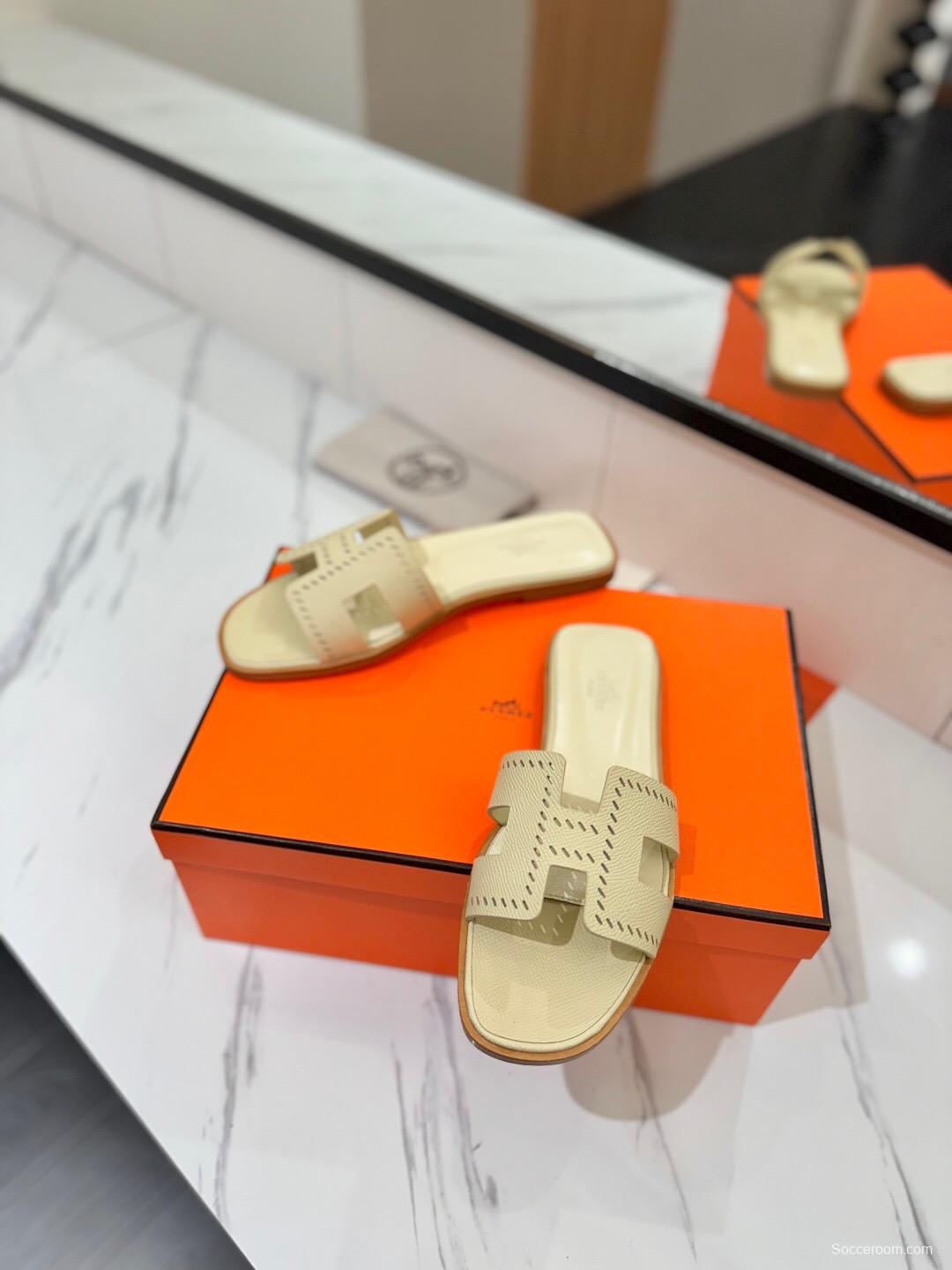 2025 Women Hermès Beige Leather Slippers