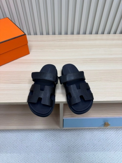 2025 Slippers Hermès Black Leather Slippers