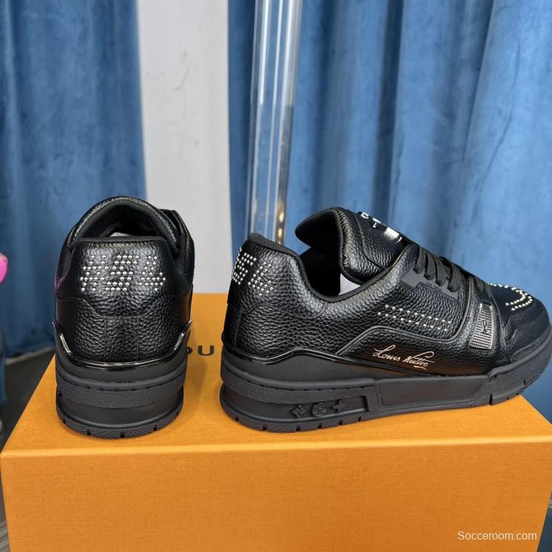 2025 Men Louis Vuitton Black Leather LV Trainer