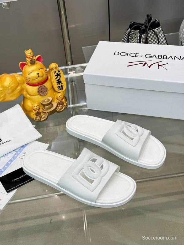 2025 Unisex Dolce & Gabbana White Leather Slippers KFY00150