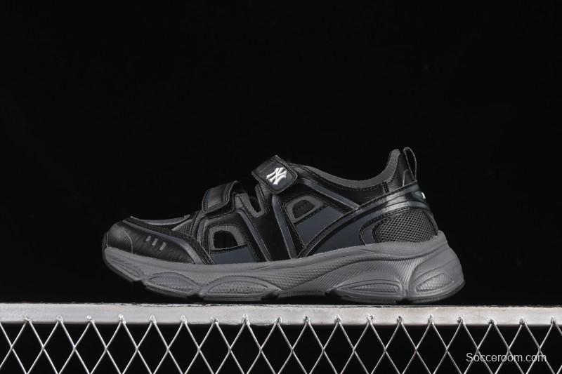 New York Yankees MLB Ace Runner Mask Jane Summer Casual Sandals - 3ASDACE5350BKS