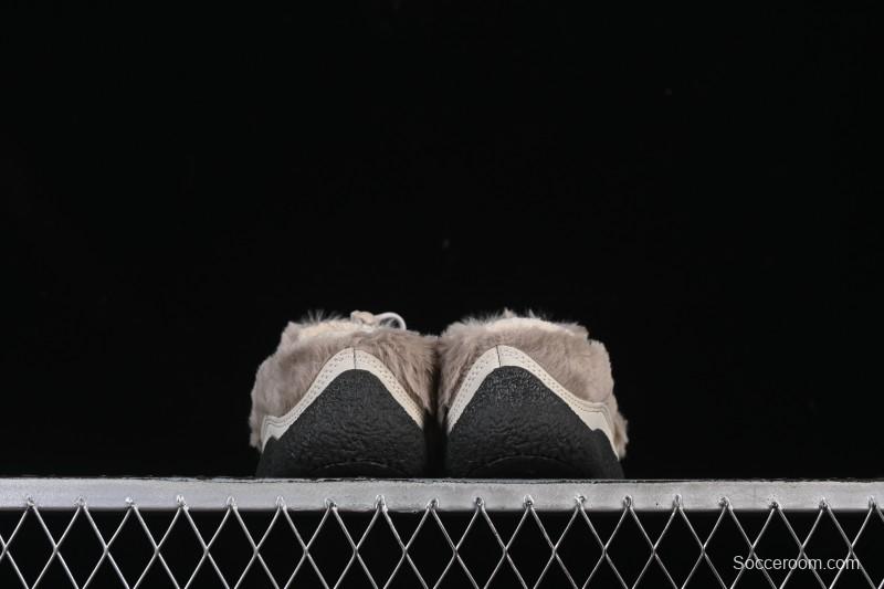 Keen Howser III Slide Winter Plush Casual Lifestyle Shoe - 1029434