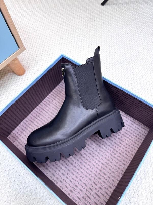 Prada 2025 SS Chunky Sole Ankle Boots - LY0340