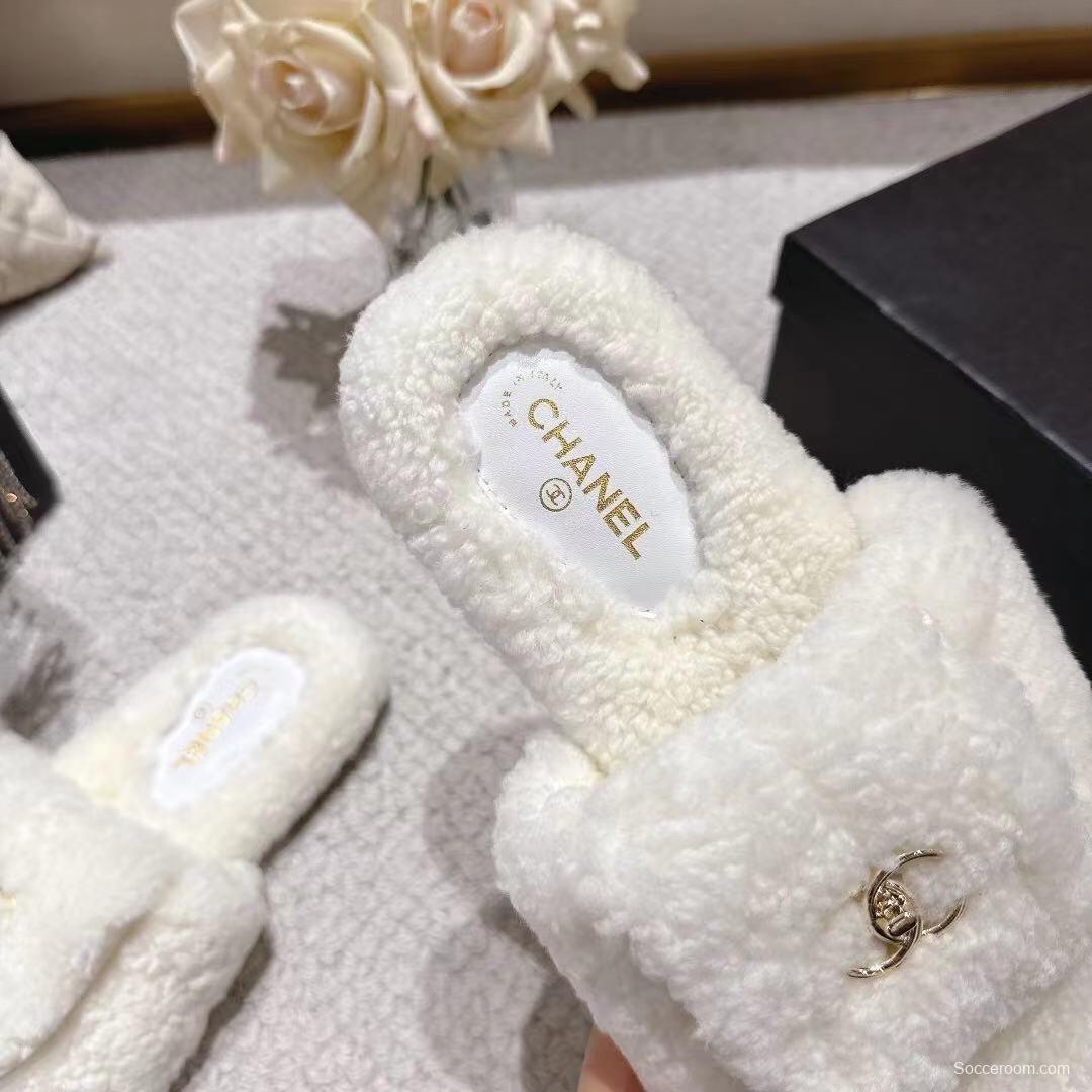 Chanel 2025/SS Lock Buckle Butterfly Slippers - LY00250