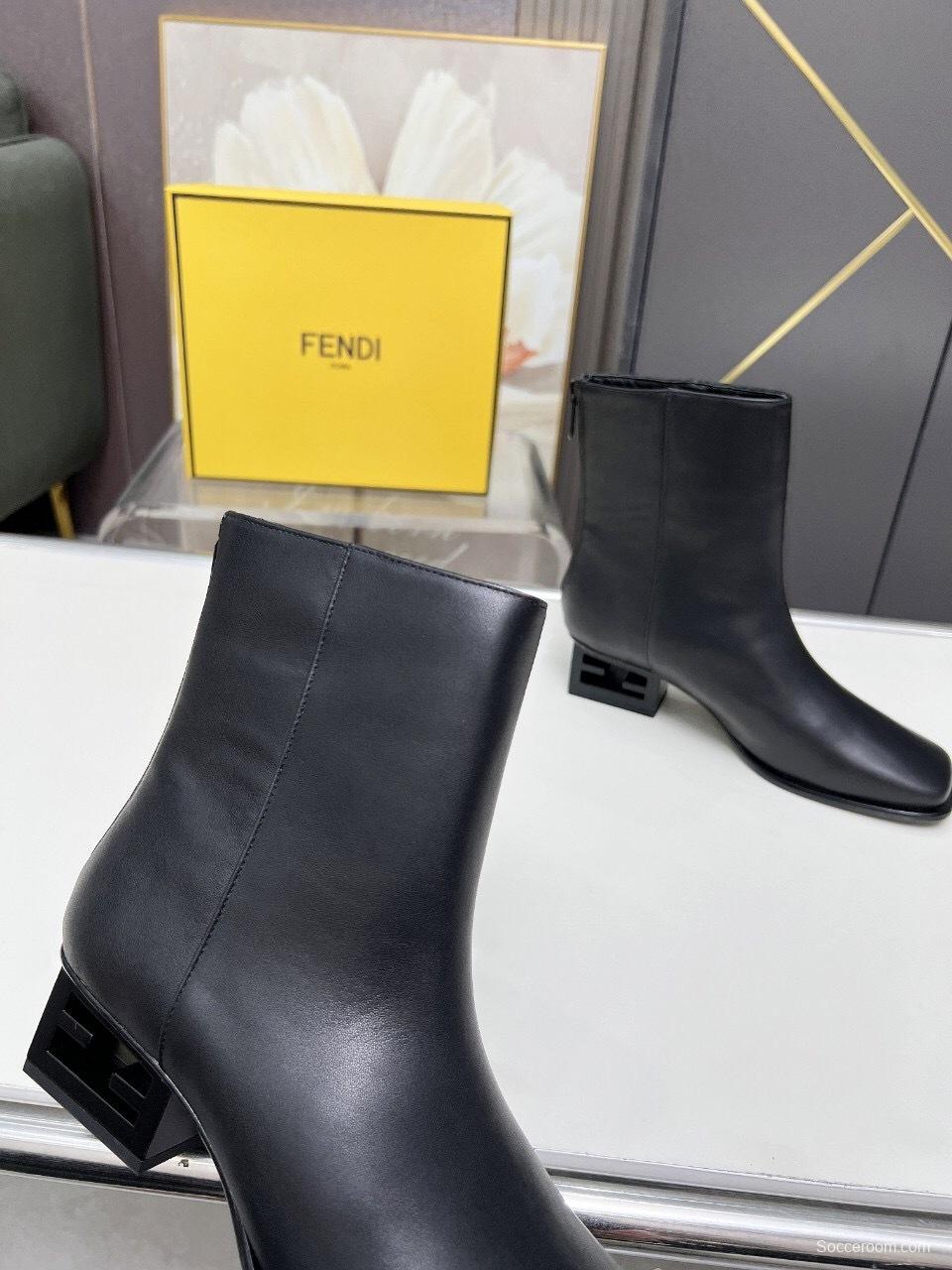 Fendi 2025 SS Short Boots - LY00370